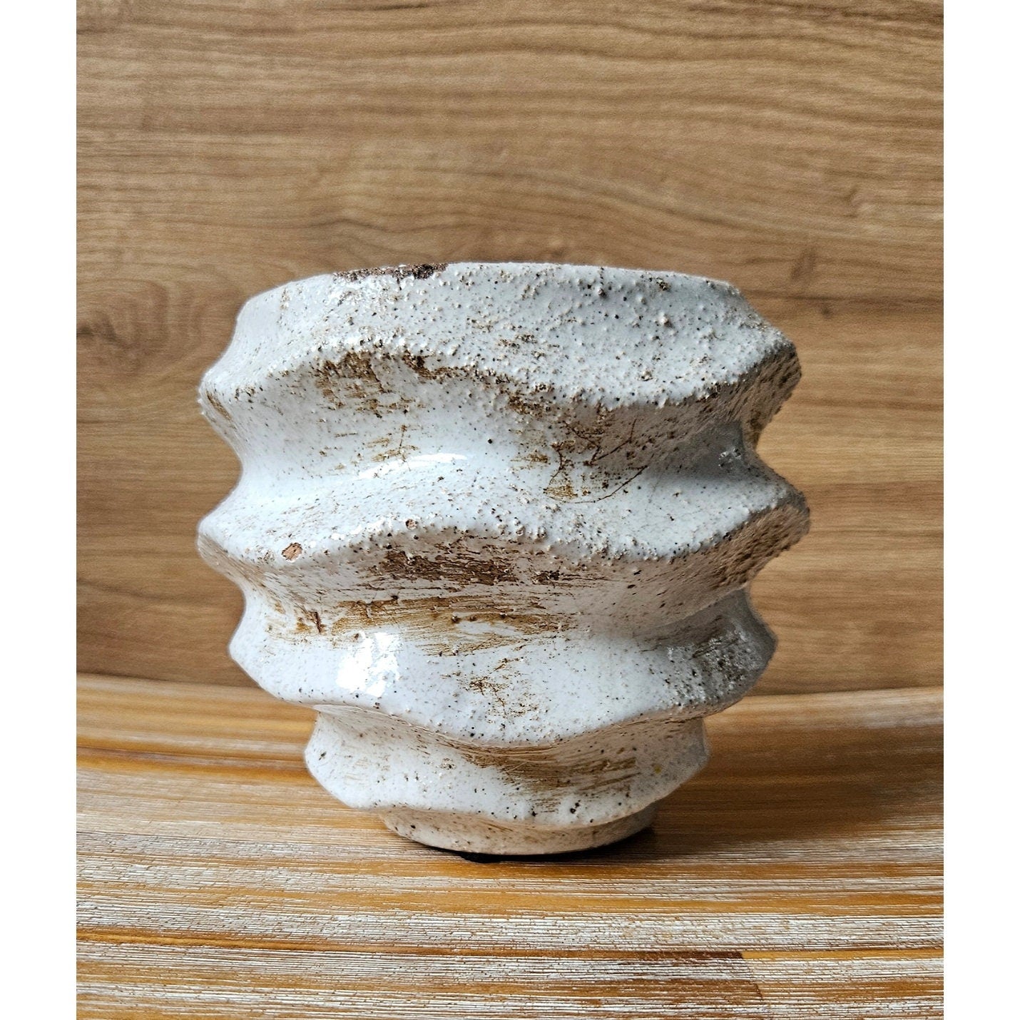 Lovely Small Wavy Ceramic Plant Pot