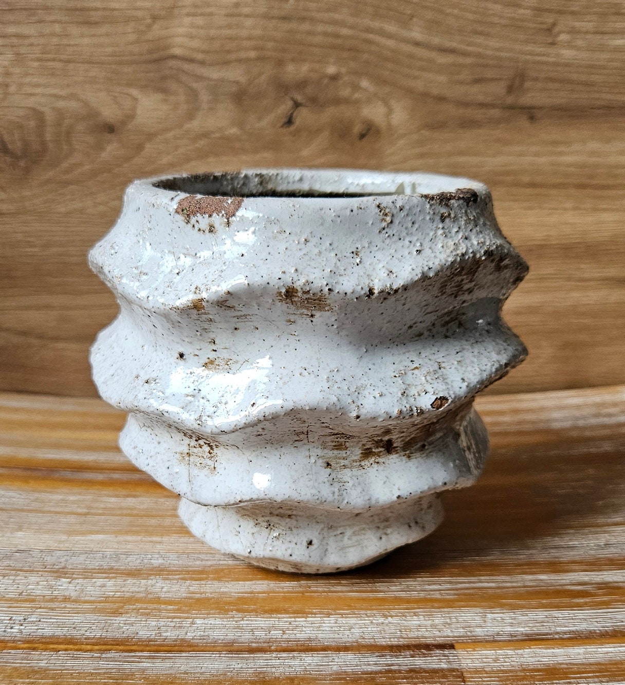 Lovely Small Wavy Ceramic Plant Pot