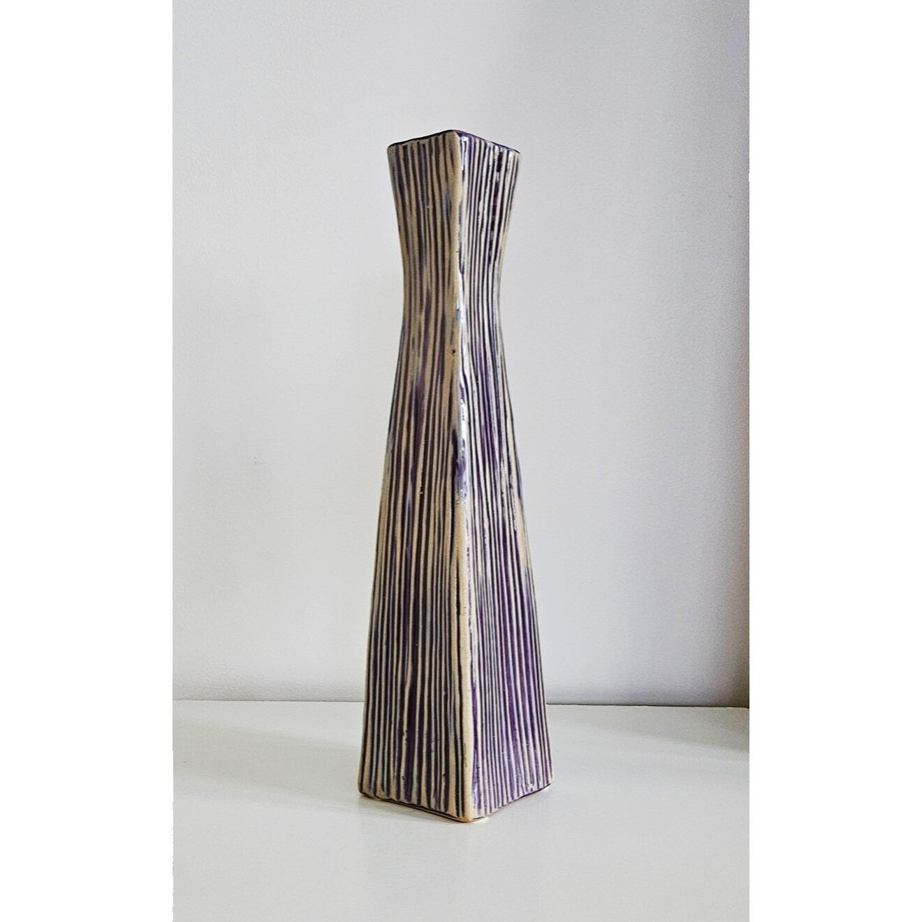 Retro Purple & Beige Stripe Design Ceramic Vase With Ribbed Texture