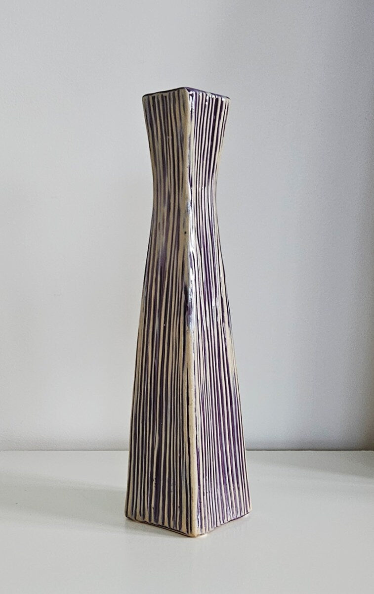 Retro Purple & Beige Stripe Design Ceramic Vase With Ribbed Texture