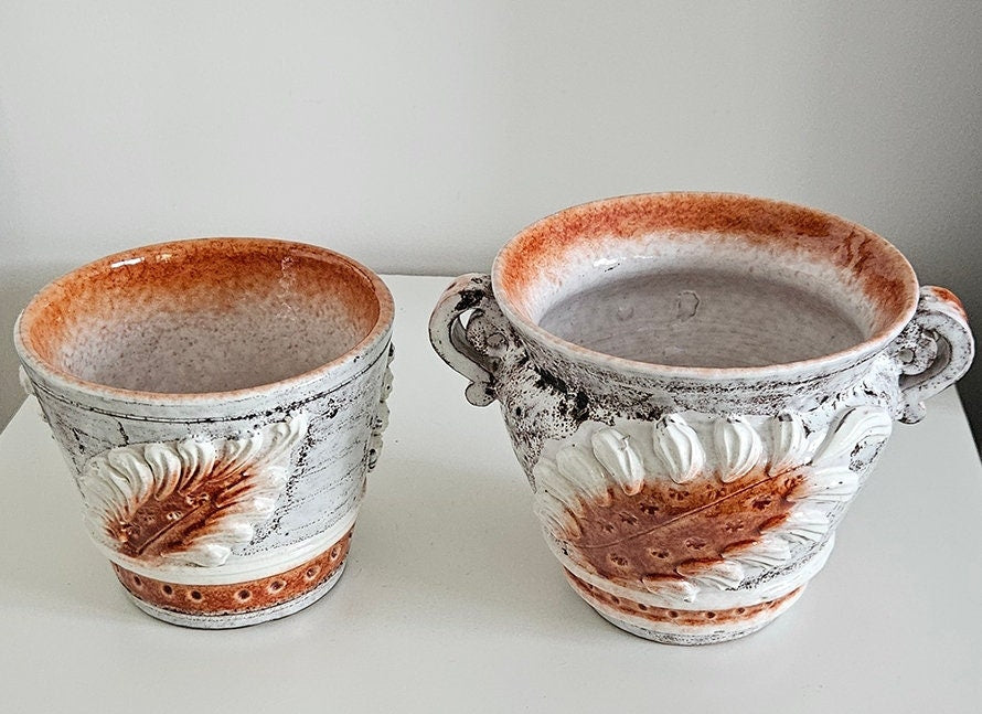Pair Of Mid-Century Italian Fratelli Fanciullacci Acanthus Leaf Ceramic Planters
