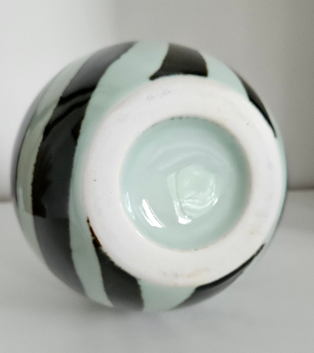 Retro Swirl Design Ceramic Vase