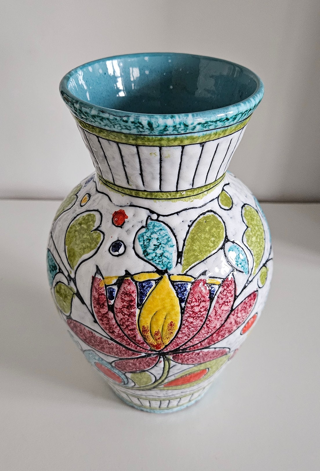 Mid-Century Fratelli Fanciullacci Italian Art Pottery Vase