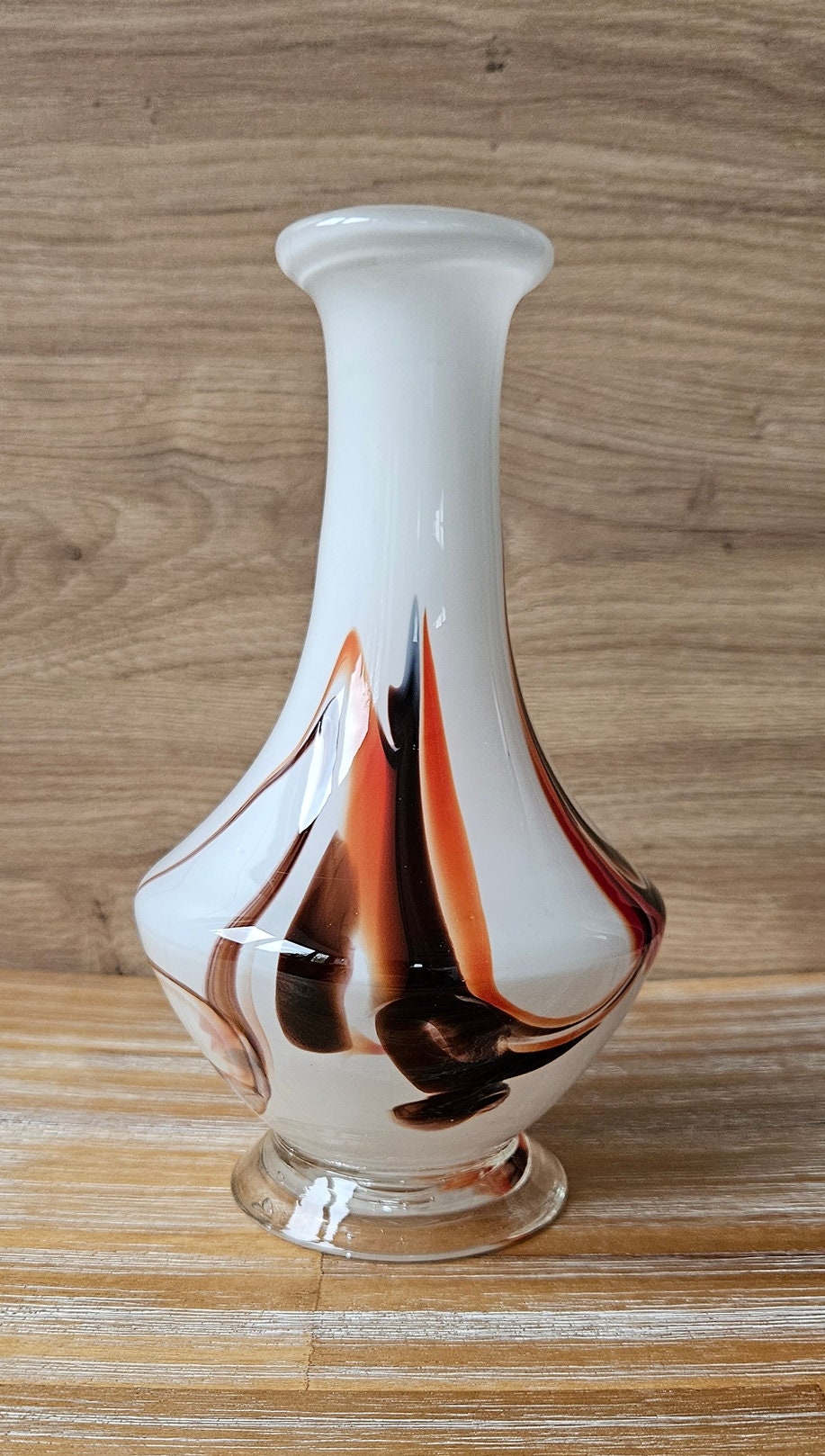 Retro Chinese Swirl Design Glass Vase