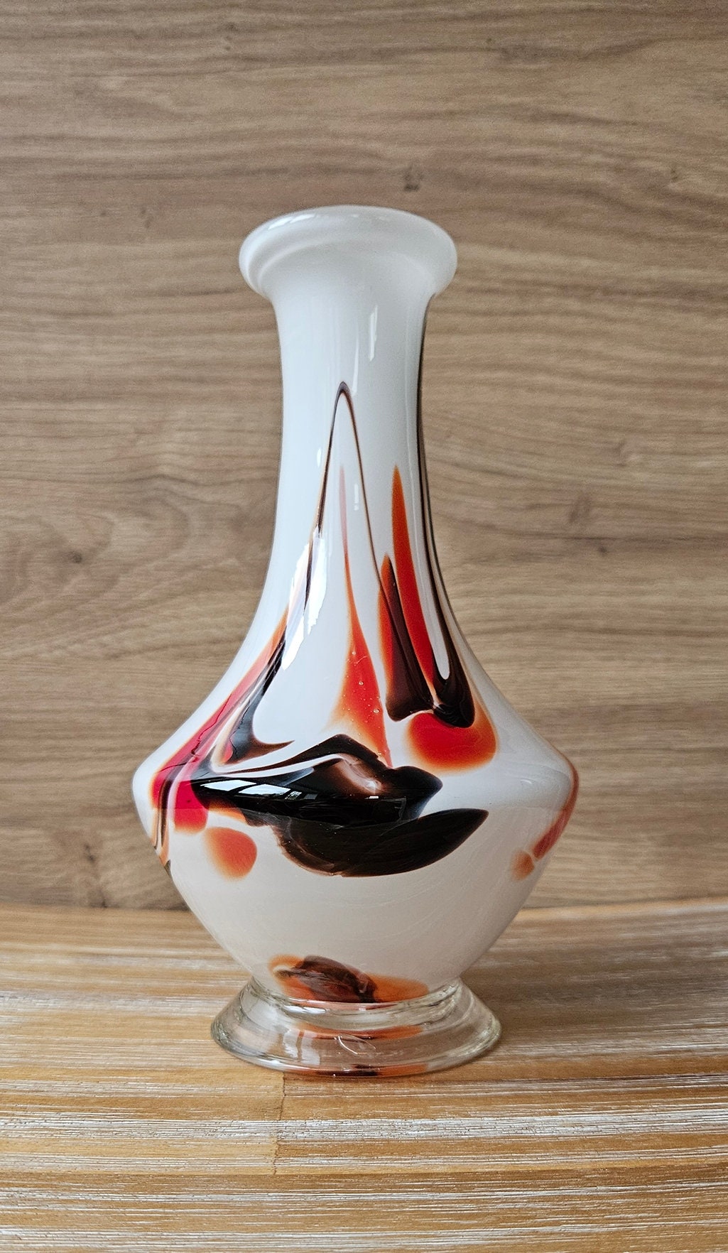 Retro Chinese Swirl Design Glass Vase
