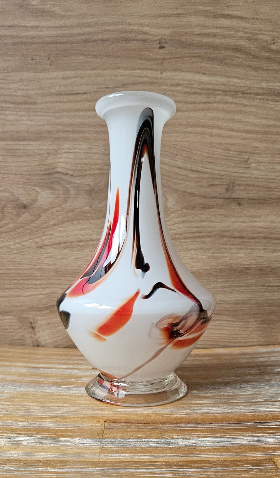 Retro Chinese Swirl Design Glass Vase