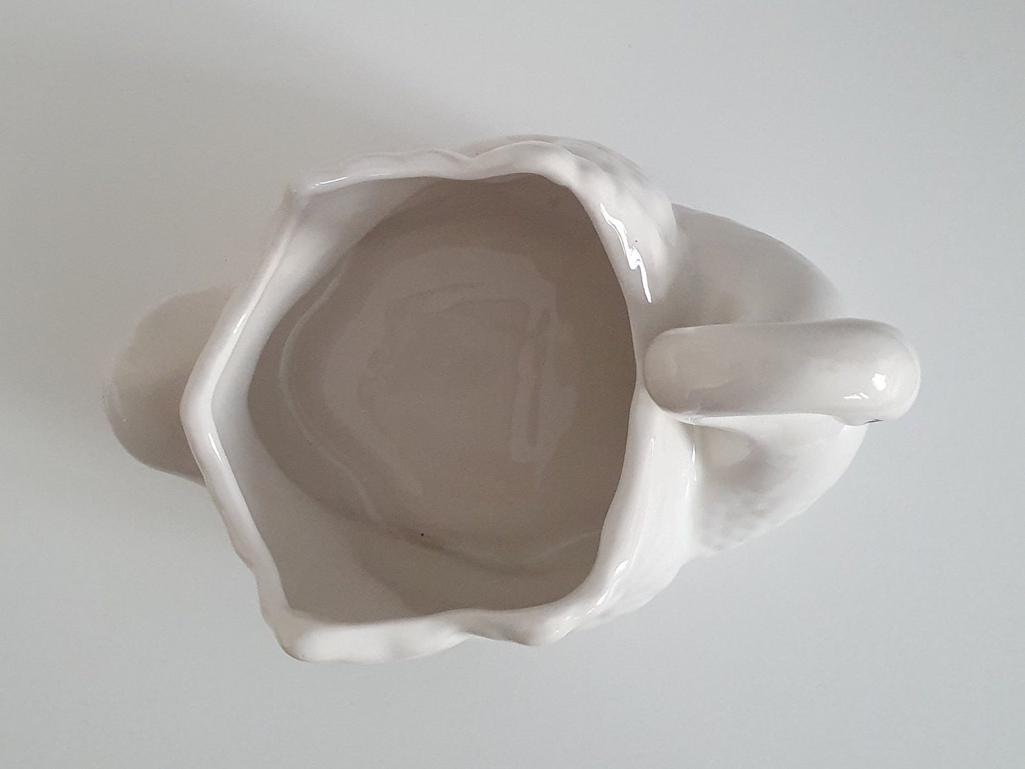 Beautiful Vintage Ceramic Swan Planter
