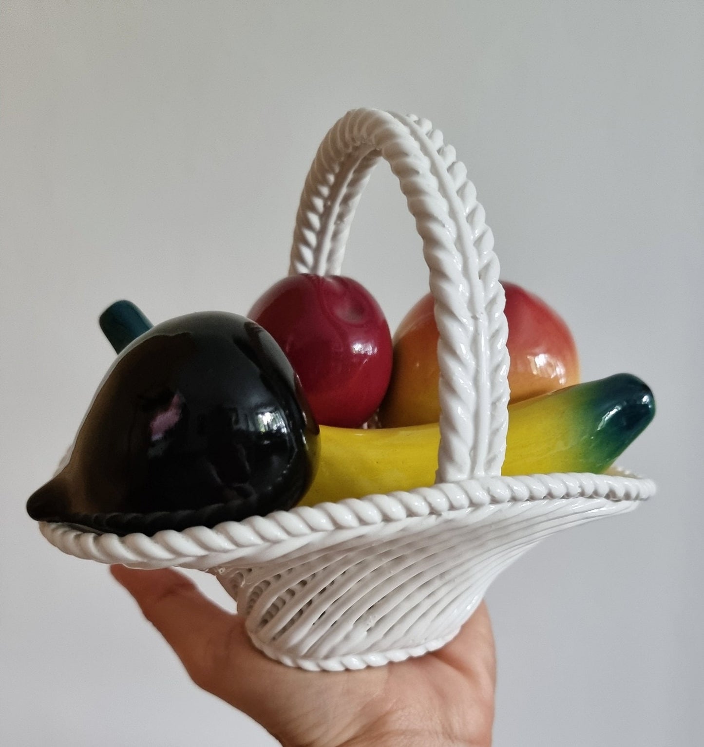 Vintage Hecho A Mano Woven Lattice Ceramic Fruit Basket