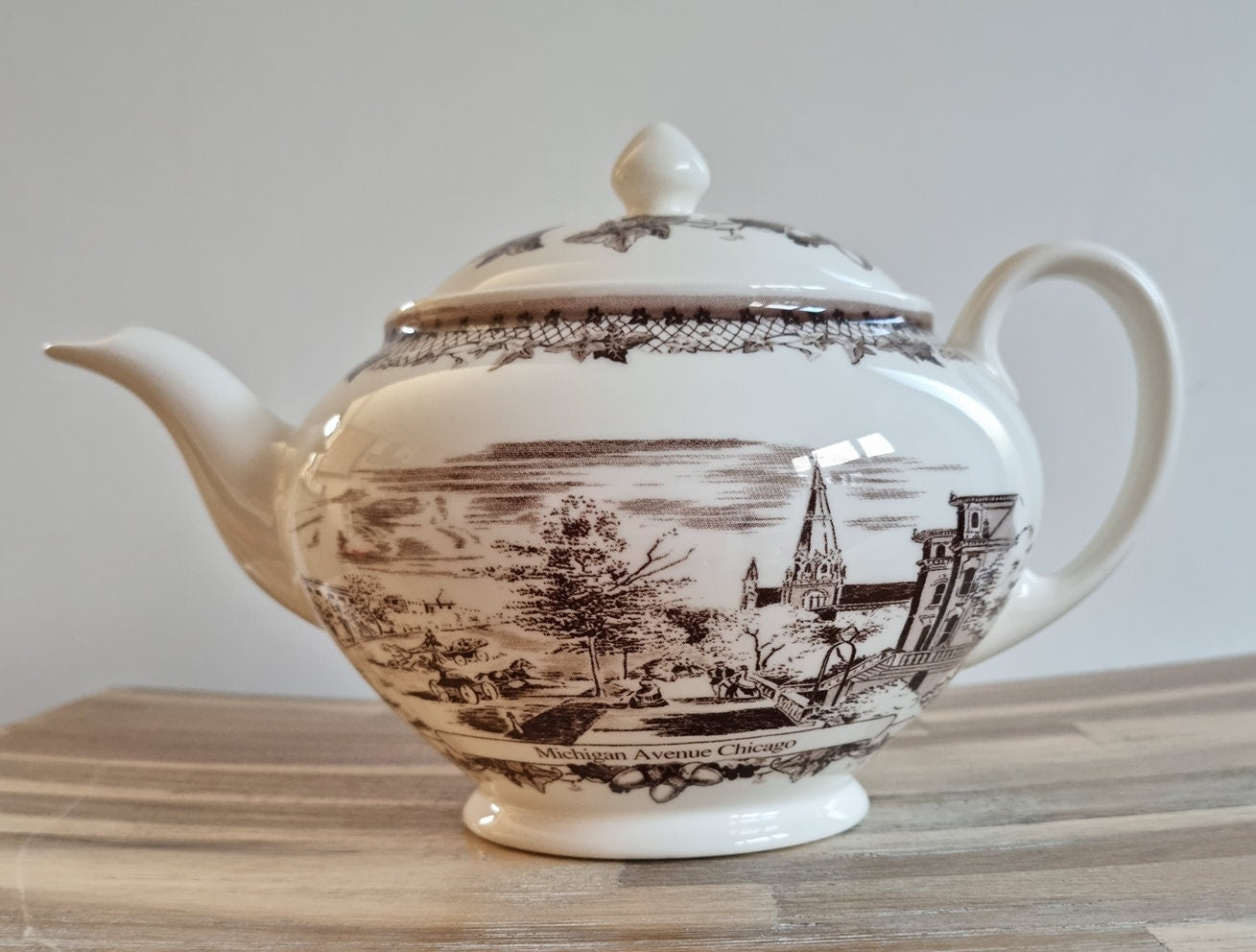 Vintage Historic America ll "Michigen Avenue Chicago" Teapot By Johnson Brothers