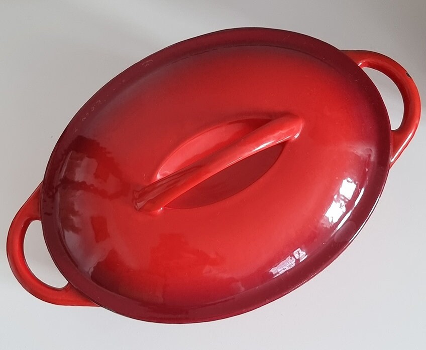 Large & Heavy Vintage Ernesto Cast Iron Enamelled Casserole Lidded Oven Dish In Red