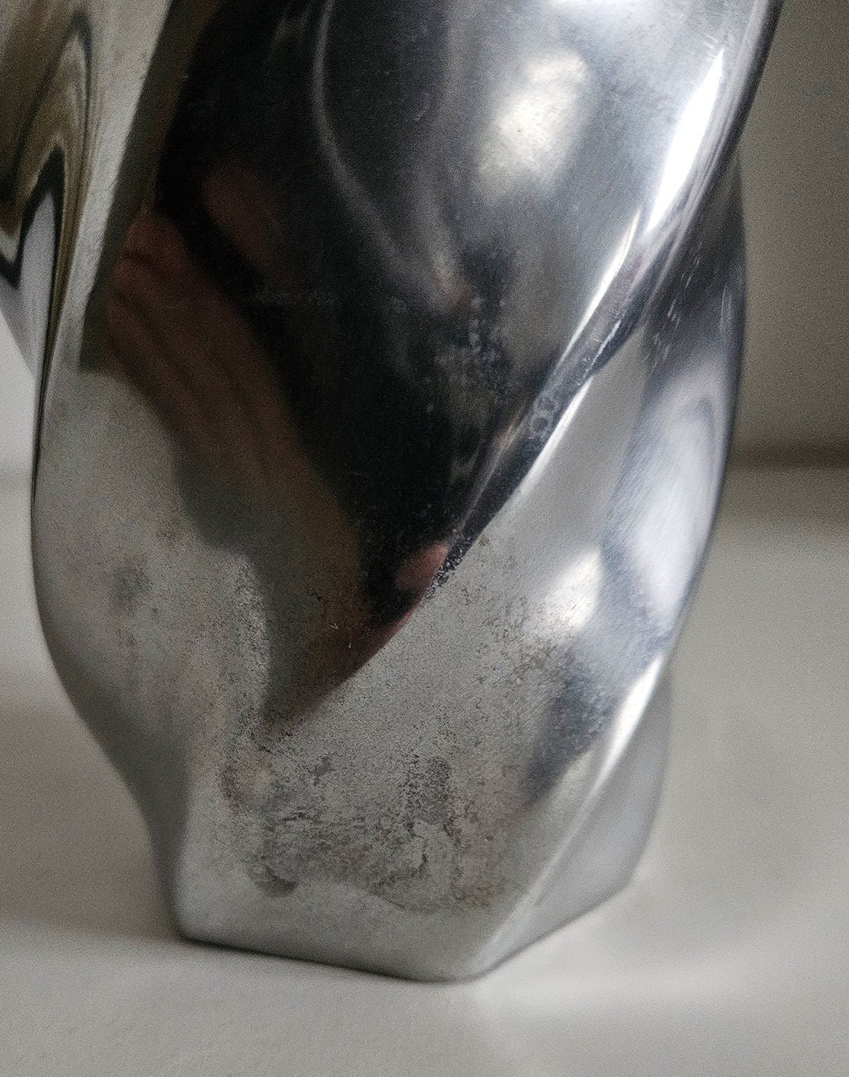 Retro Vintage Metal Twisted Vase