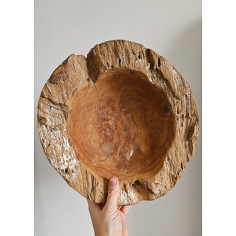 Vintage Rustic Wooden Bowl/Centrepiece