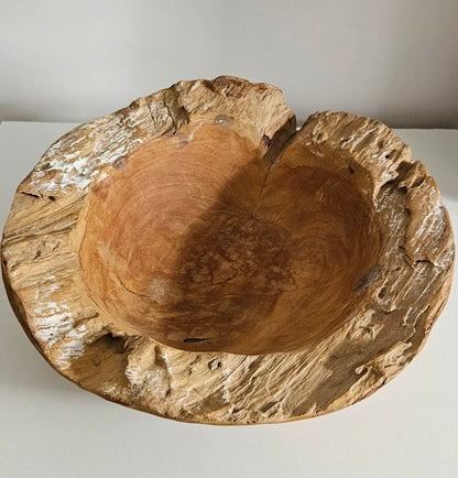 Vintage Rustic Wooden Bowl/Centrepiece