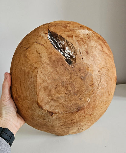 Vintage Rustic Wooden Bowl/Centrepiece