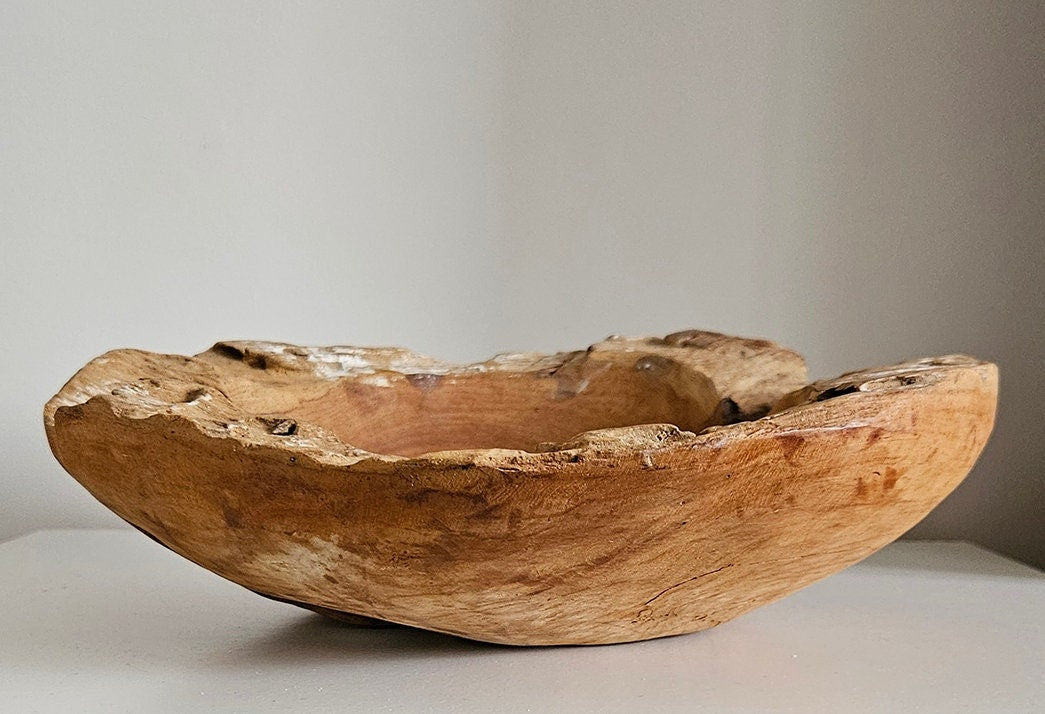 Vintage Rustic Wooden Bowl/Centrepiece