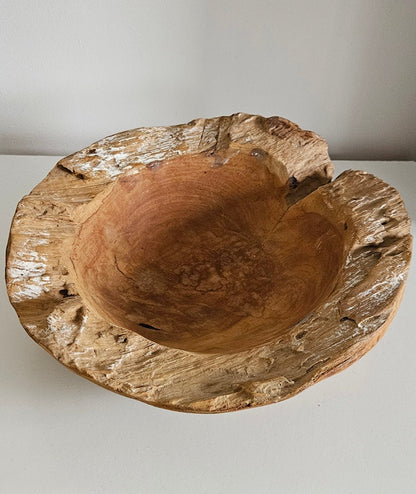 Vintage Rustic Wooden Bowl/Centrepiece