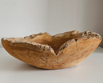 Vintage Rustic Wooden Bowl/Centrepiece