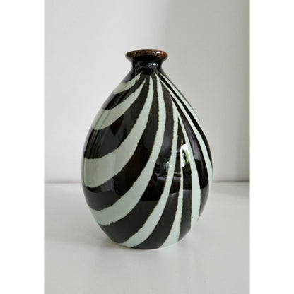 Retro Swirl Design Ceramic Vase