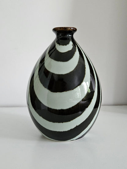 Retro Swirl Design Ceramic Vase