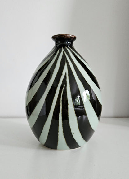 Retro Swirl Design Ceramic Vase