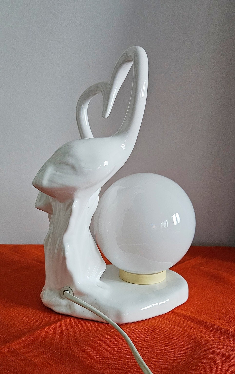 Vintage White Swan Ceramic Table Lamp