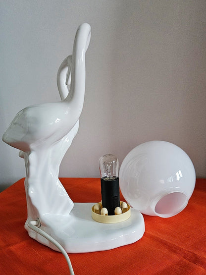 Vintage White Swan Ceramic Table Lamp