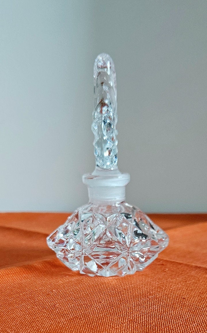 Vintage 24% Lead Crystal Art Glass Perfume Bottle With Stopper