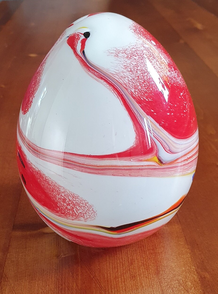 Lovely Vintage Large Egg Shaped Art Glass Paperweight