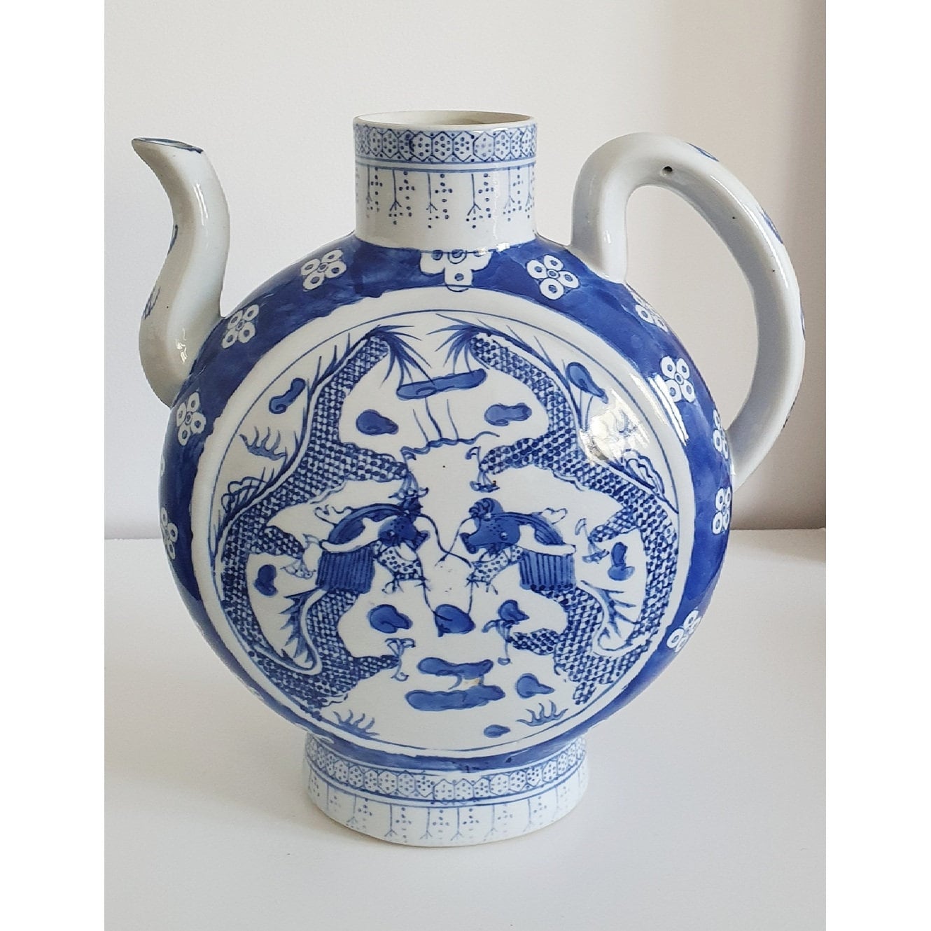 Large Qianlong Chinese Moon Wine Ewer/Teapot With Dragons