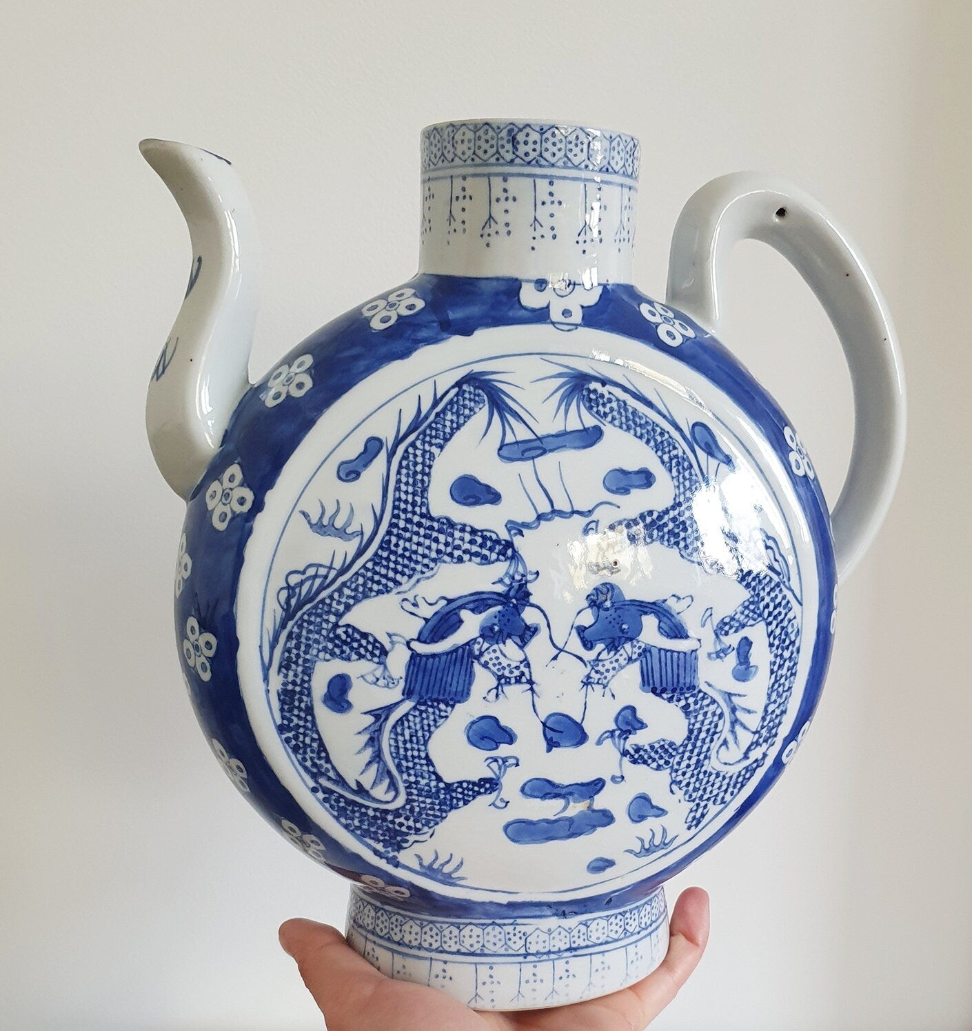 Large Qianlong Chinese Moon Wine Ewer/Teapot With Dragons