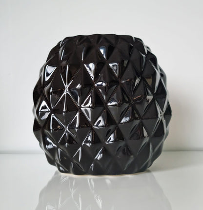 Lovely Pineapple Pattern Ceramic Vase In Black