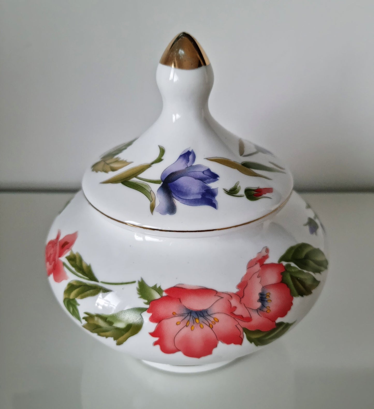 Royal Crest Porcelain Lidded Storage Jar/Trinket Pot