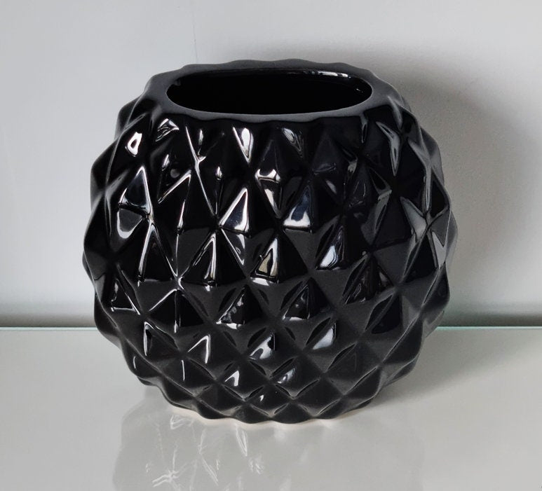 Lovely Pineapple Pattern Ceramic Vase In Black