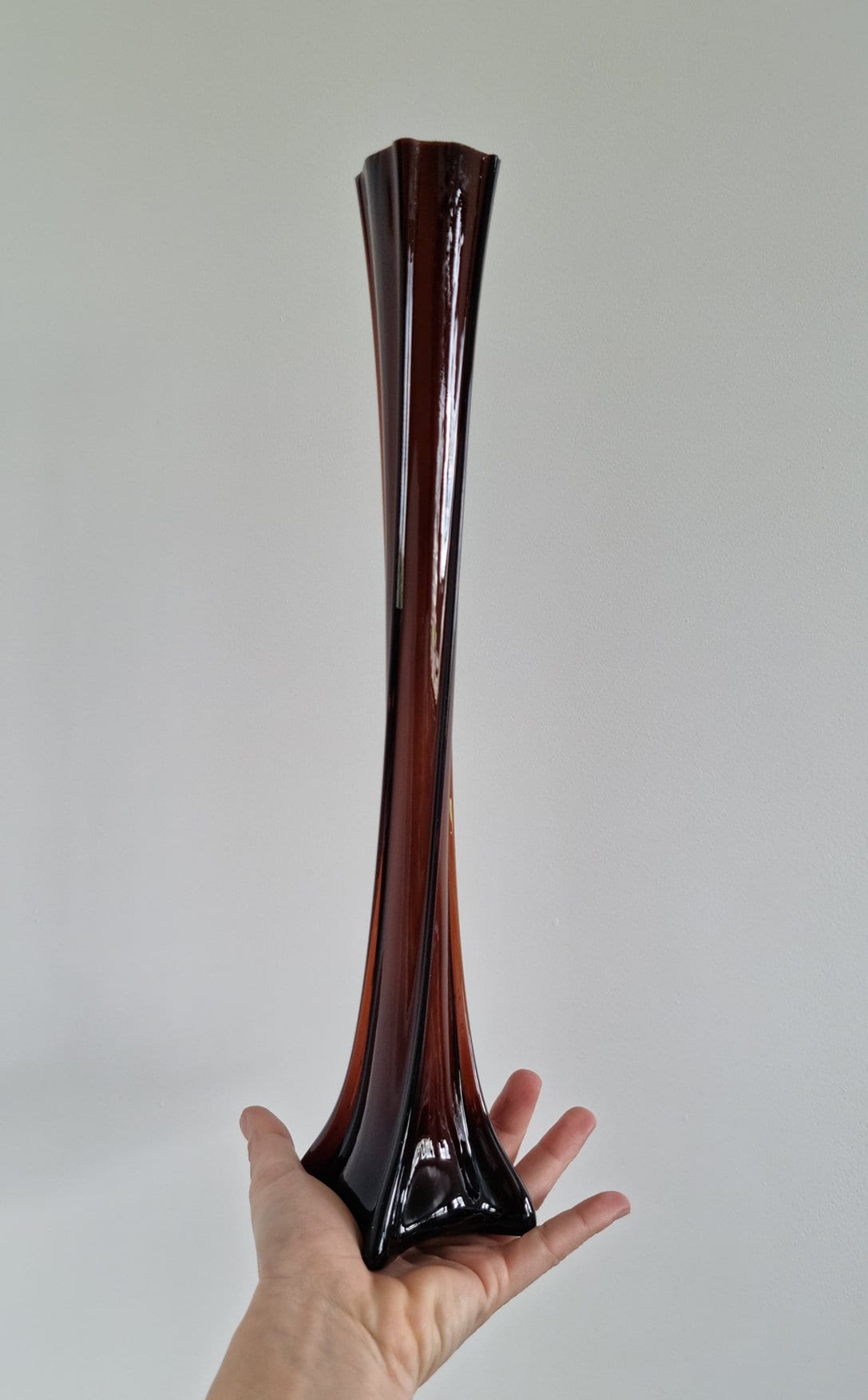 Retro Vintage Tall Twisted Glass Bud Vase