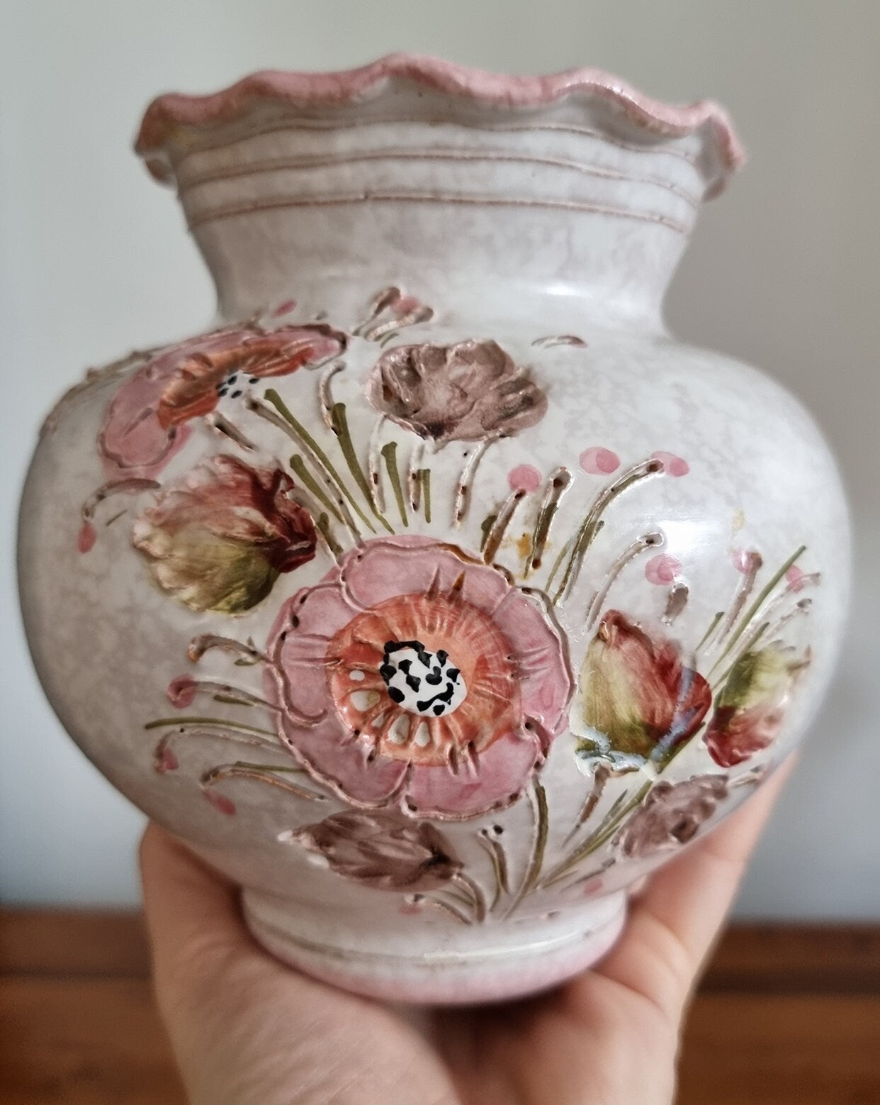 Vintage Ruffled Rim Ceramic Vase In Floral Design