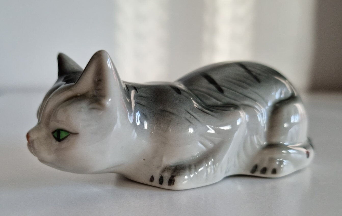 Vintage Small Cat Porcelain Figurine Ornament