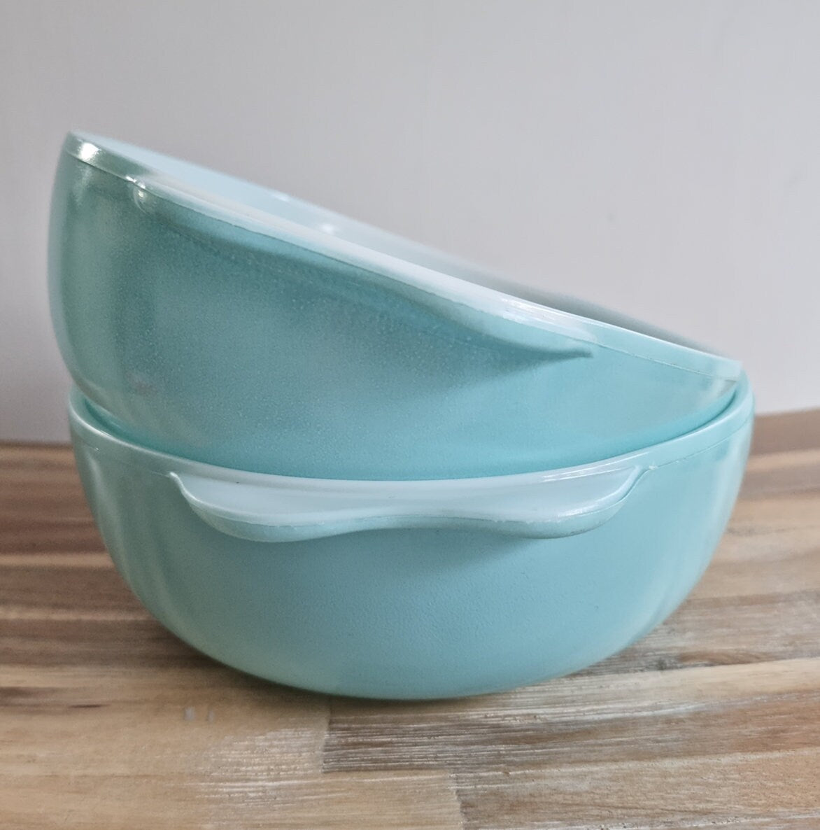 Set Of 2 Vintage JAJ Pyrex Easy Grip Round Casserole Dishes In Duck Egg Blue