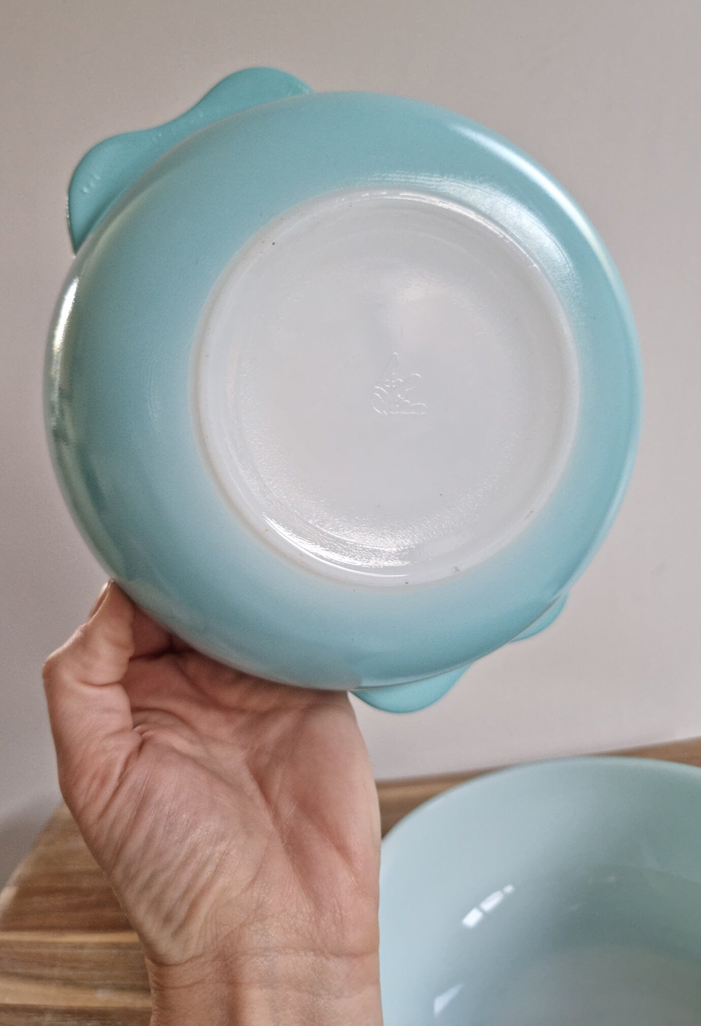 Set Of 2 Vintage JAJ Pyrex Easy Grip Round Casserole Dishes In Duck Egg Blue