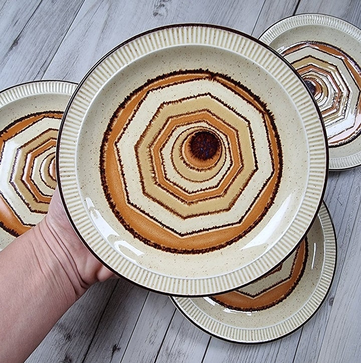 Set Of Four 1970's Poole Pottery Broadstone Vortex Tea Plates/Bread & Butter Plates