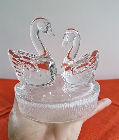 Vintage RCR Royal Crystal Rock Lead Crystal Glass Swans