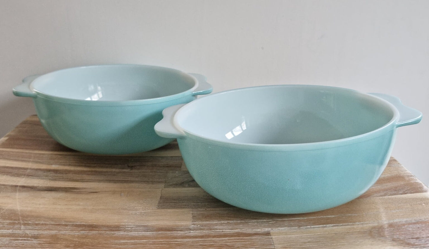 Set Of 2 Vintage JAJ Pyrex Easy Grip Round Casserole Dishes In Duck Egg Blue