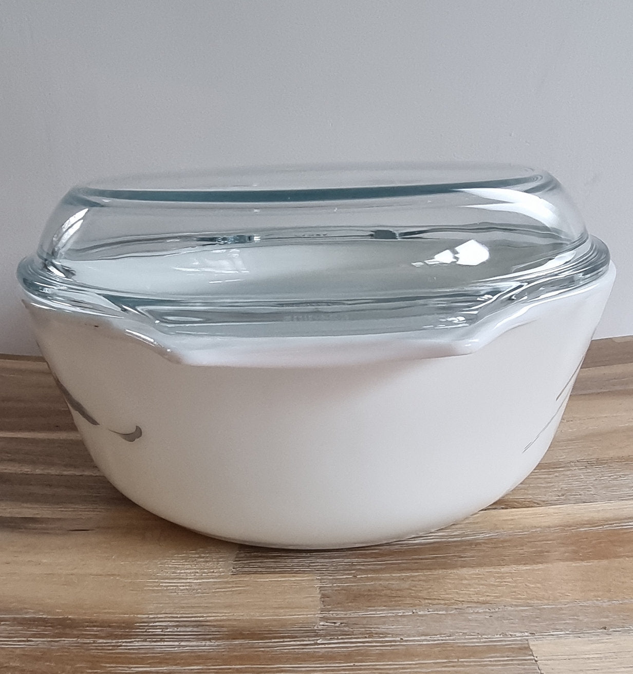 Vintage Pyrex Lily Lilium Casserole Dish With Lid