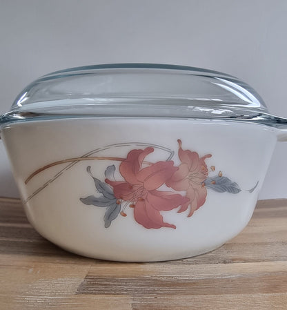 Vintage Pyrex Lily Lilium Casserole Dish With Lid