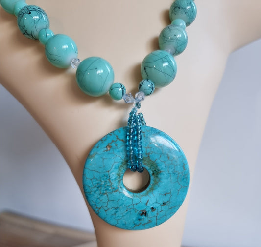 Retro Turquoise Marble Effect Blue/Clear Beads & Donut Shaped Pendant Necklace