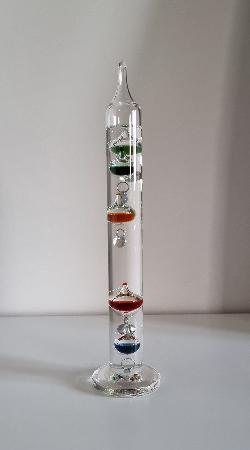 Galileo Glass Thermometer With Multicoloured Floating Balls