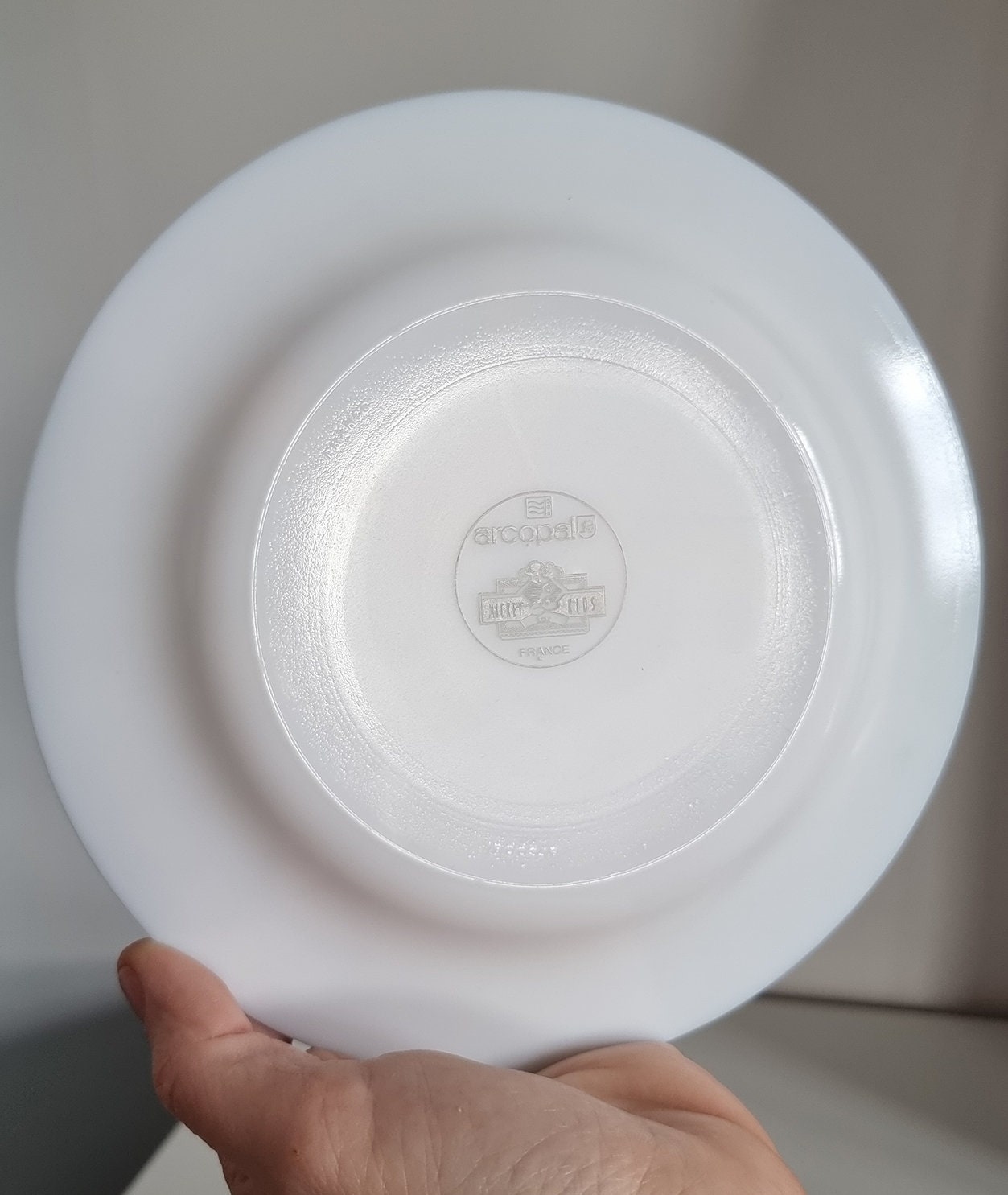 Vintage Arcopal France Mickey Kids - Pluto, Goofy & Donald Duck Milk Glass Plate