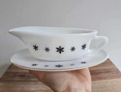 Mid-Century JAJ Pyrex Gaiety Snowflake Design Gravy Boat & Saucer