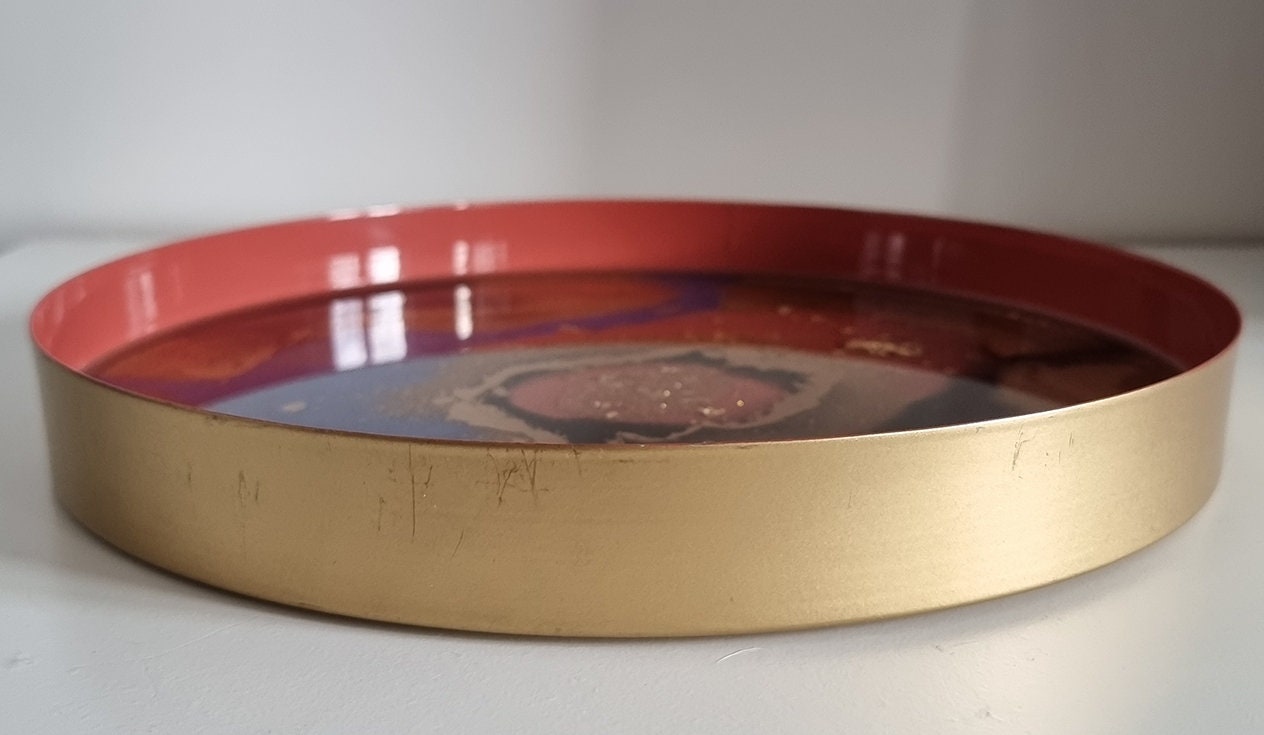 Retro Round Metal Serving Tray Decorated With Resin