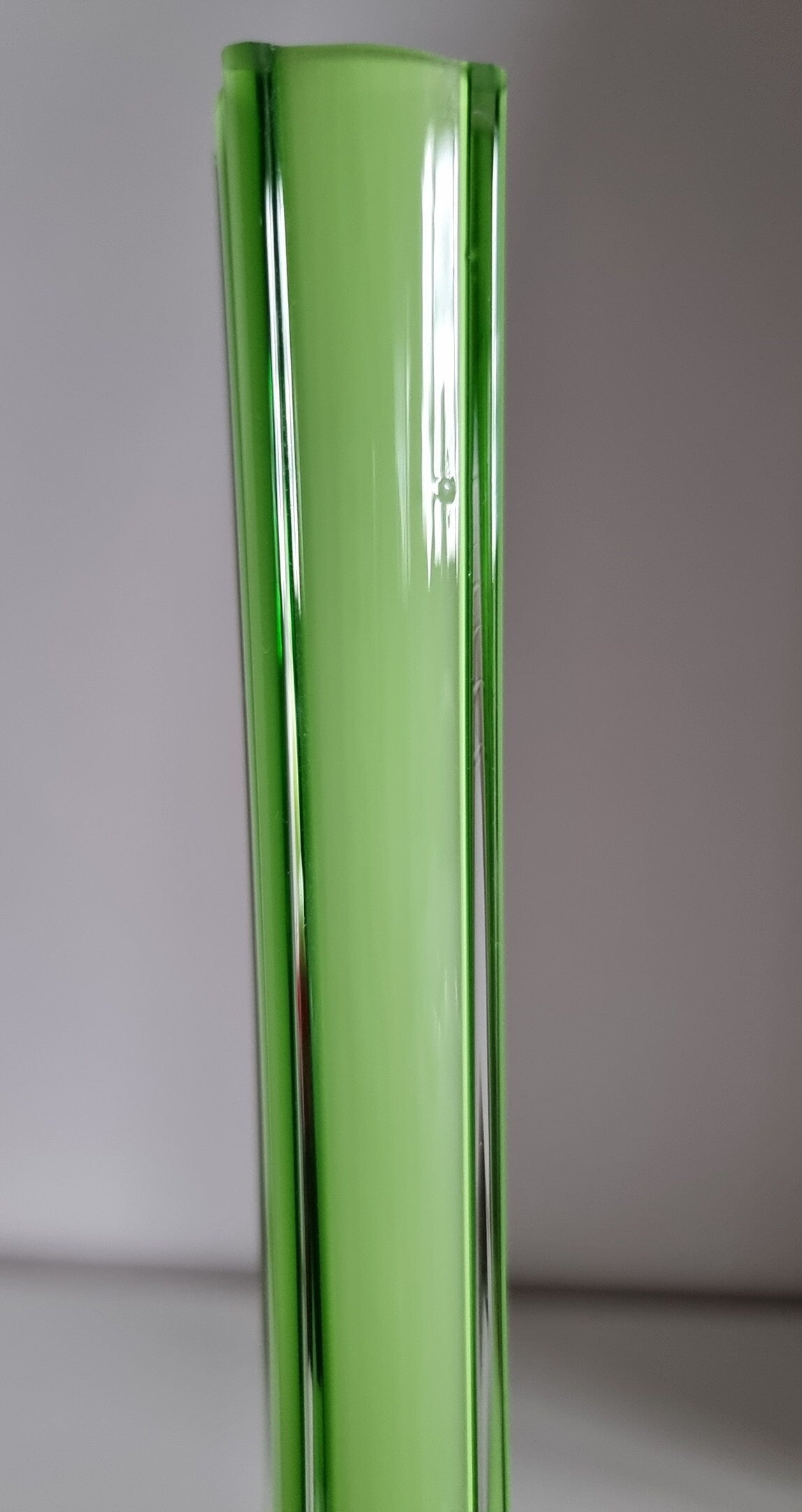 Retro Vintage Green Glass Bud Vase