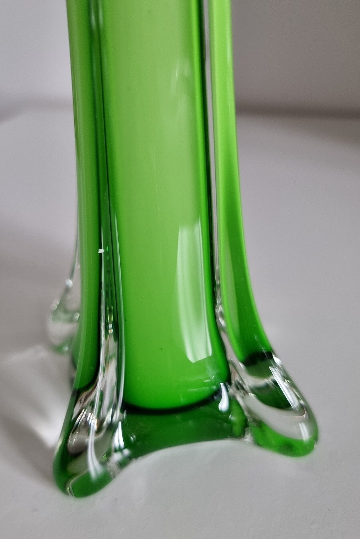 Retro Vintage Green Glass Bud Vase